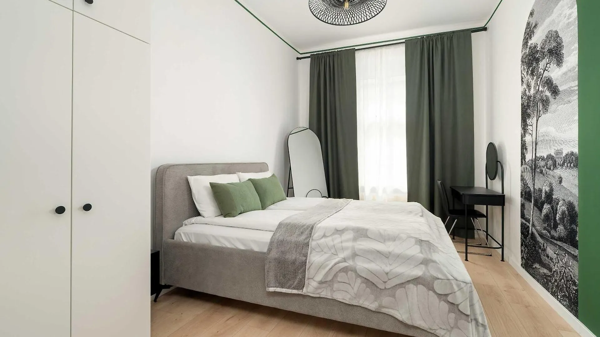 Bright Apartment Close To The Old Market Square In Poznan By Noclegi Renters